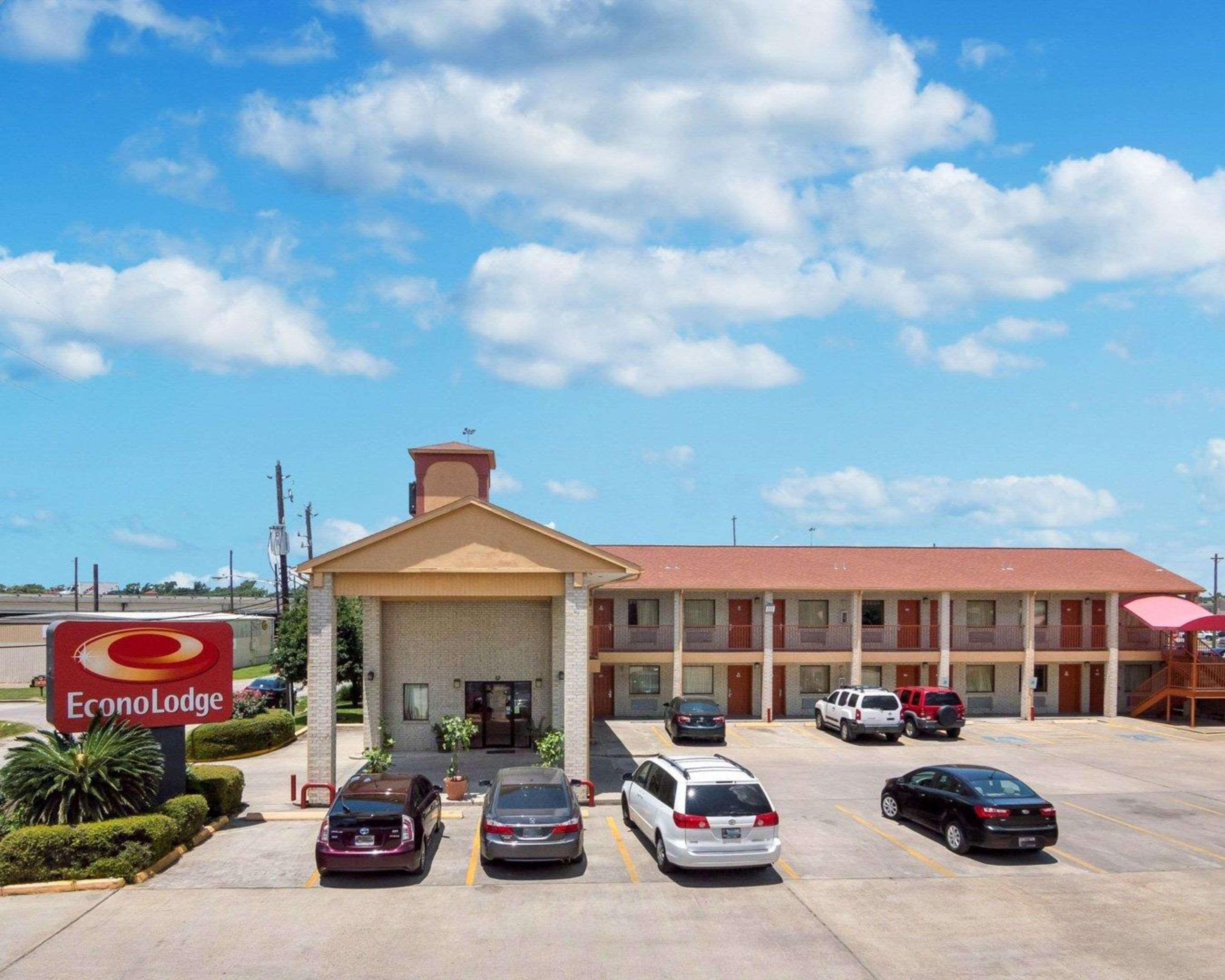 Econo Lodge Houston Brookhollow Exterior photo