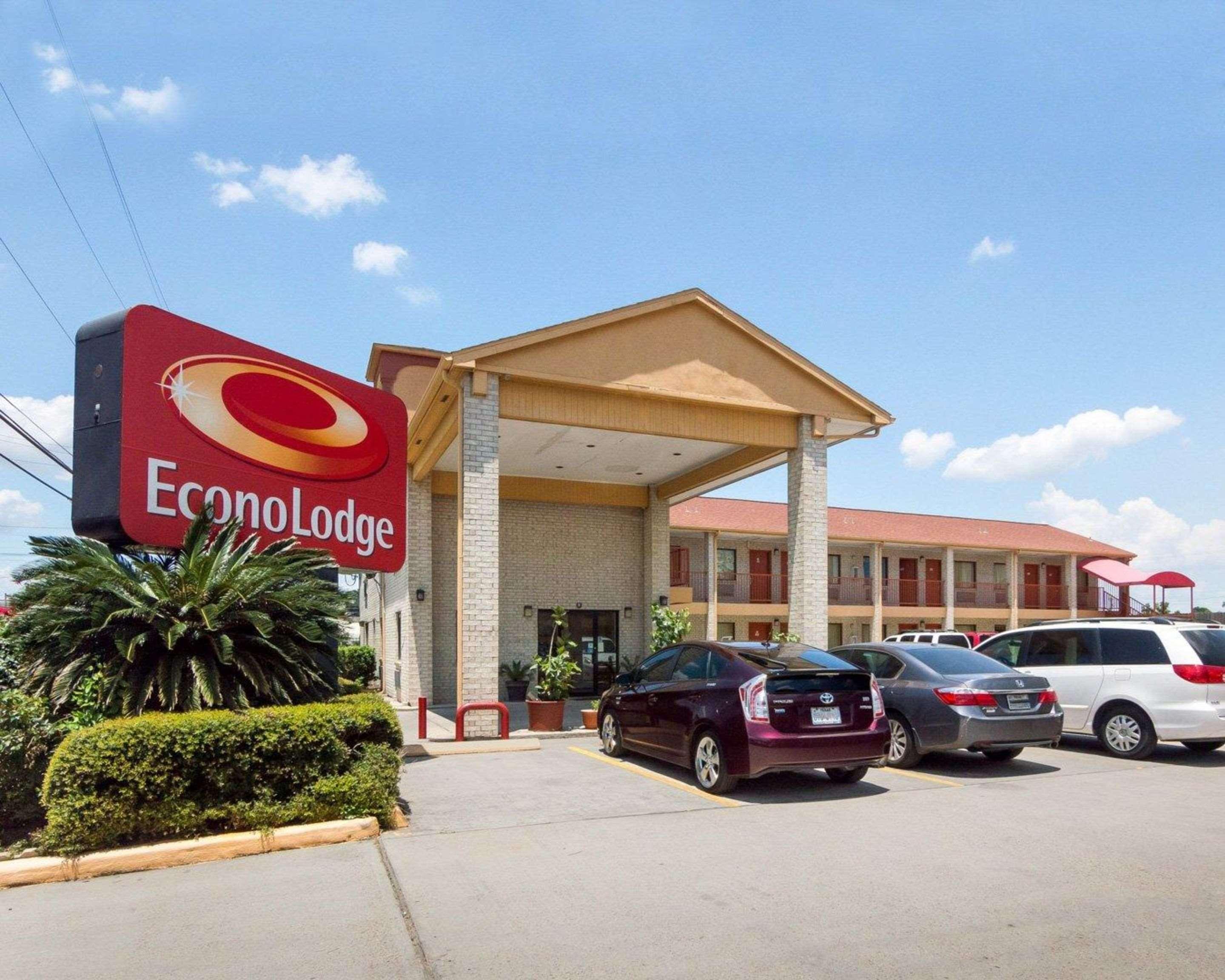 Econo Lodge Houston Brookhollow Exterior photo